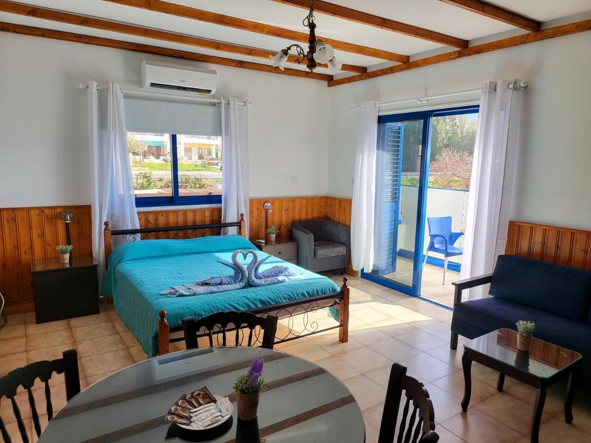 Kanalli Apartments Pomos Buitenkant foto