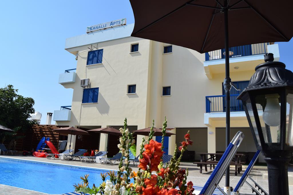 Kanalli Apartments Pomos Buitenkant foto
