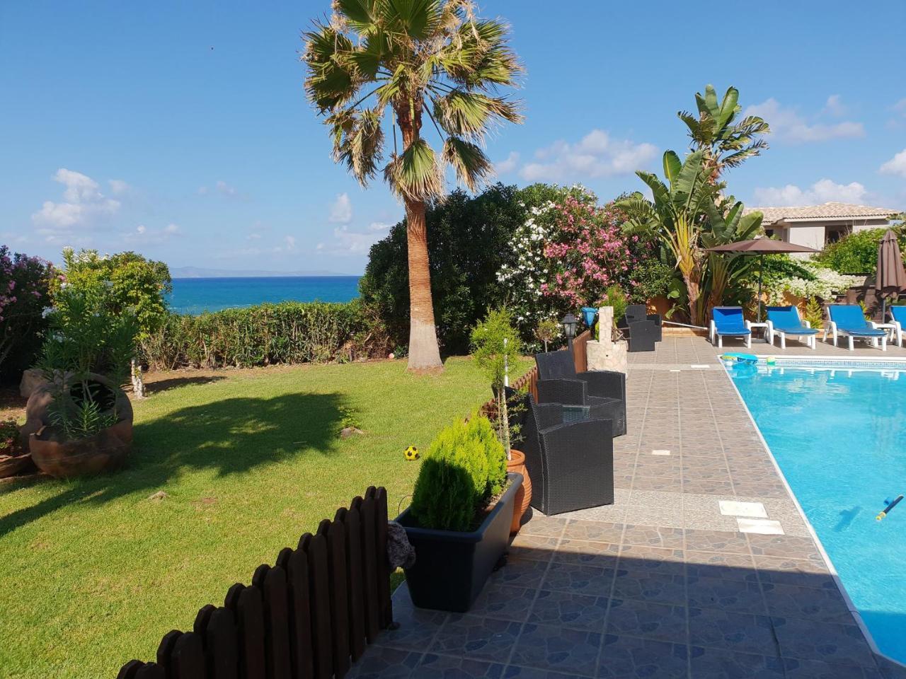 Kanalli Apartments Pomos Buitenkant foto