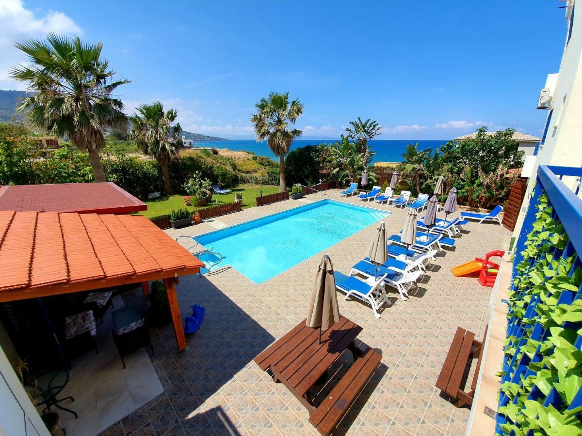 Kanalli Apartments Pomos Buitenkant foto